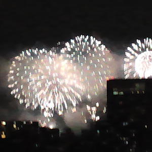 雨でしたが、足立の花火大会開催！